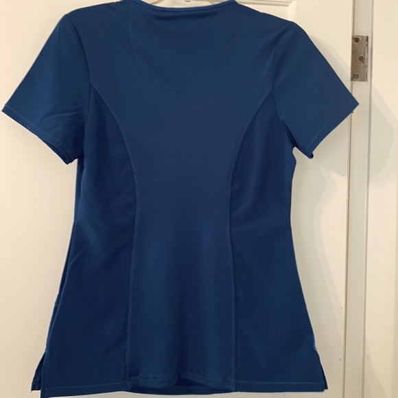 Cherokee Infinity V Neck Scrub top two front pockets size XS in Caribbean Blue - Picture 8 of 10